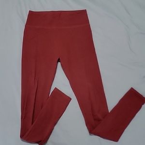 Maroon leggings